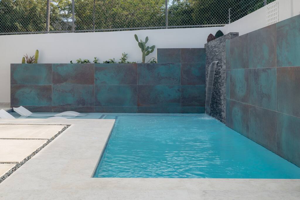 coastalheritage-w-private-pool-7min-from-airport/