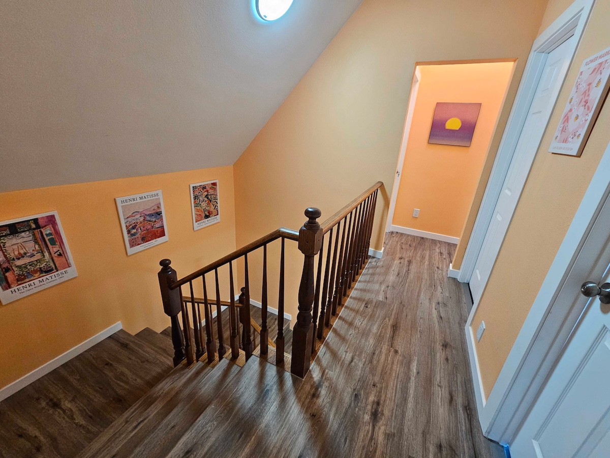 the-aurora-room-10-min-bus-to-downtown/