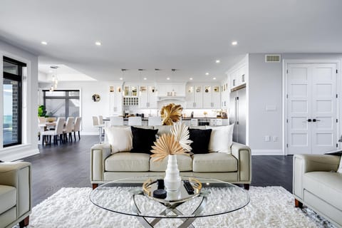 The Carrington Cove Lake Retreat