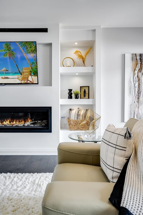 The Carrington Cove Lake Retreat