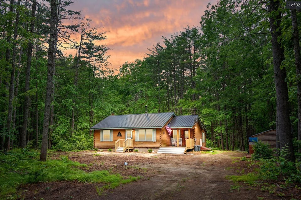 MOOSE CABIN | 5-Star Maine Experience | Hot Tub - Denmark