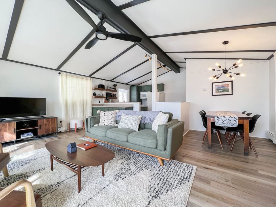 Maple View | Modern White Mountain Retreat - Intervale