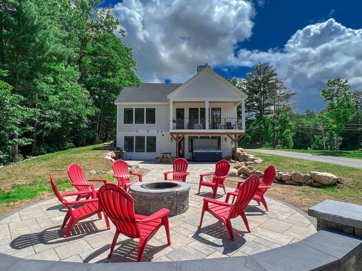 Birch Haus | New Luxury Home w/ Views & Hot Tub