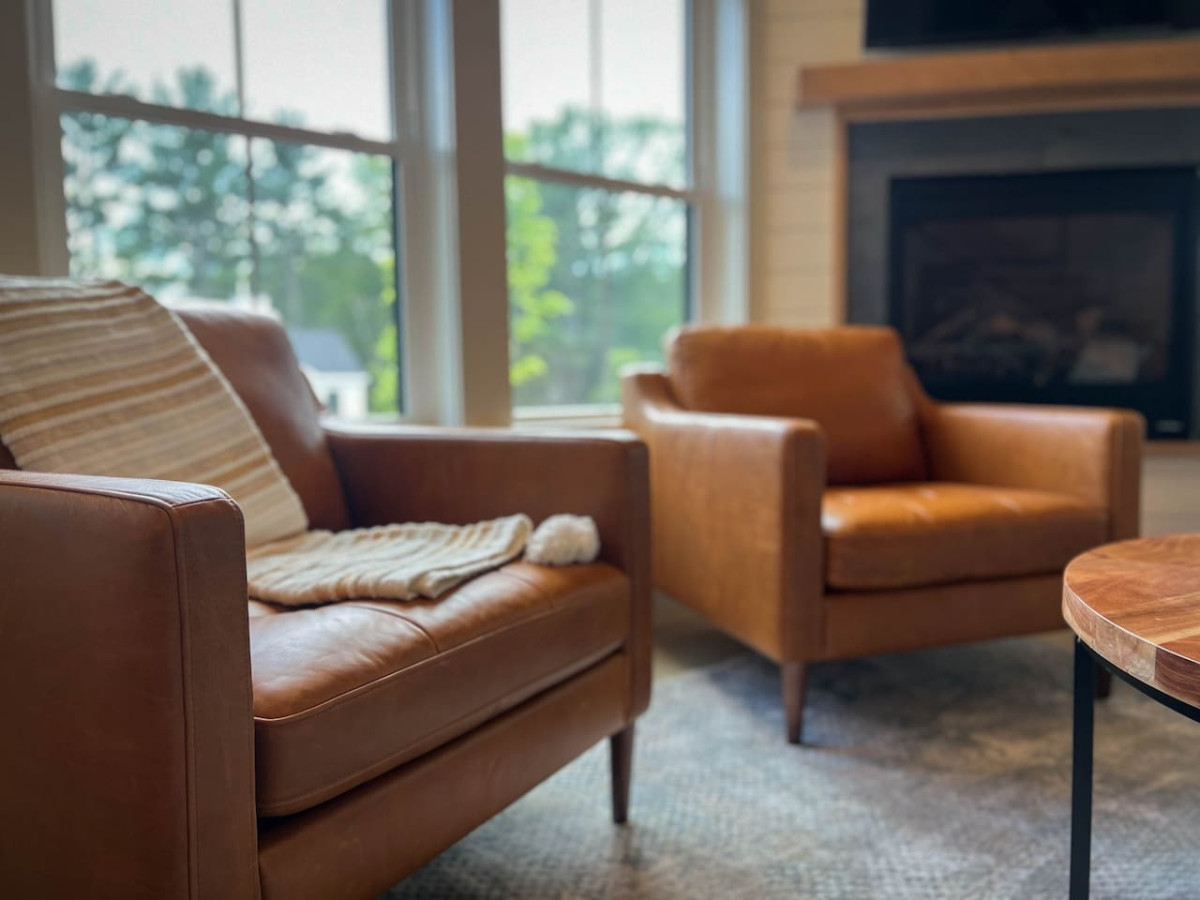 Birch Haus | New Luxury Home w/ Views & Hot Tub