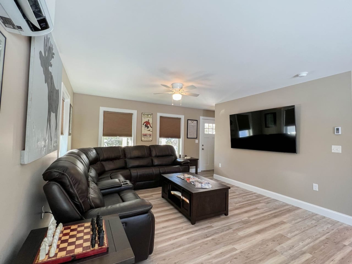 bridgton-bungalow-or-brand-new-central-and-spacious/