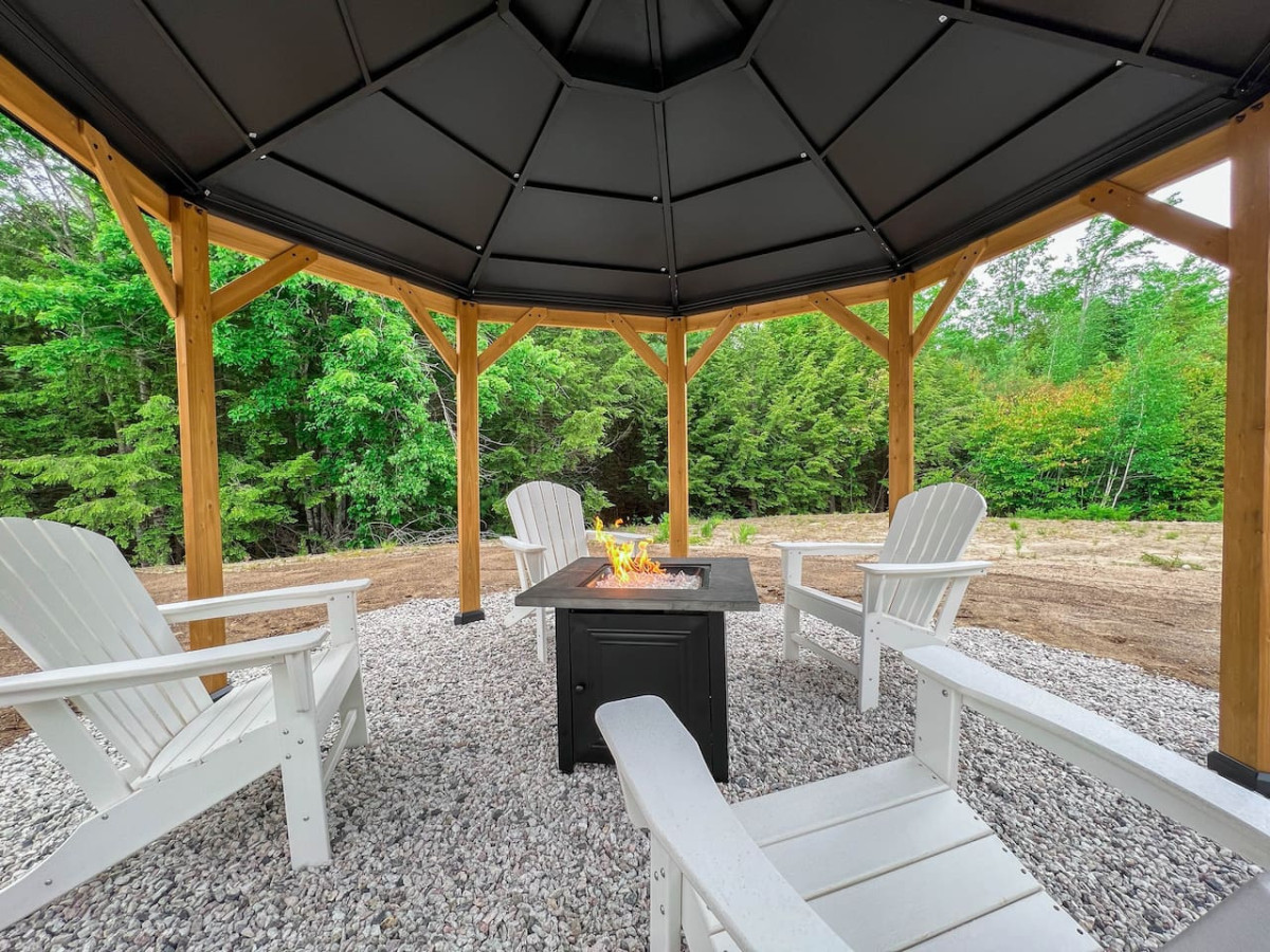 bridgton-bungalow-or-brand-new-central-and-spacious/