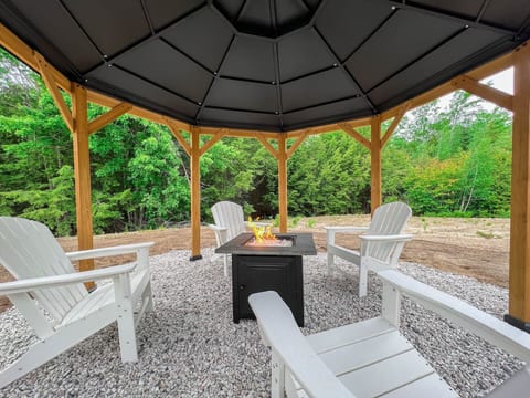 Bridgton Bungalow | Brand New, Central & Spacious