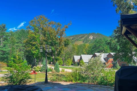 The Cranmore Mountain Cabin | Walk to North Conway