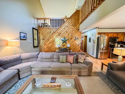 Spacious North Conway Home | Home Theater + Games