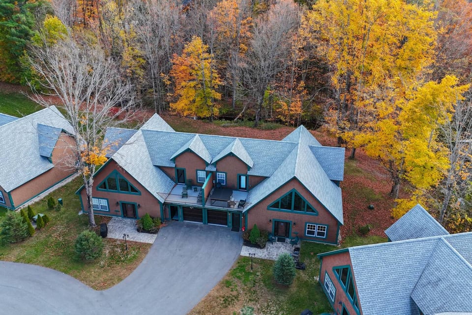 Luxe Mountain Home | River, Cranmore, Hot Tub - North Conway