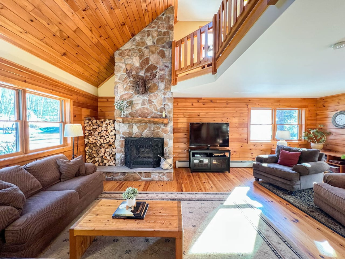 Walker Mtn. House | Walk to River | 2 Main Suites