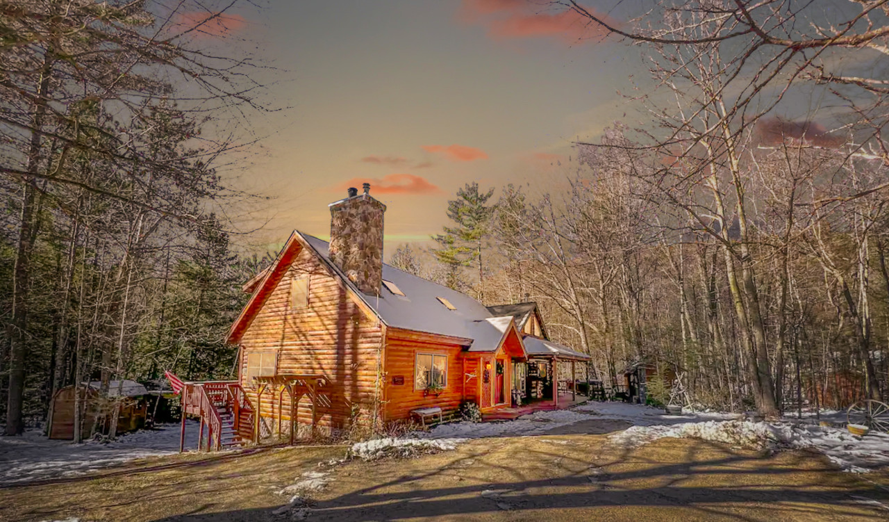 Walker Mtn. House | Walk to River | 2 Main Suites