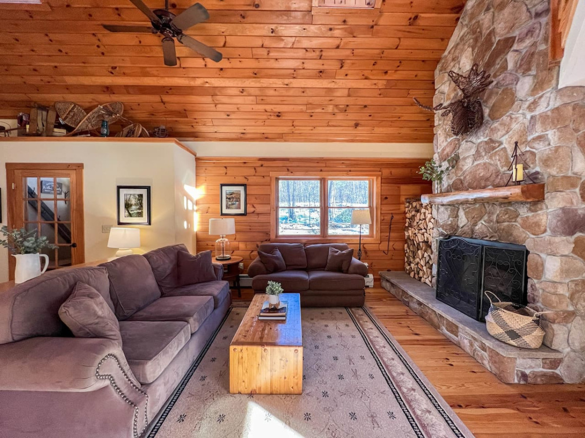Walker Mtn. House | Walk to River | 2 Main Suites