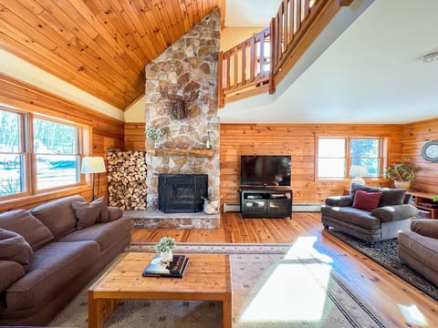 Walker Mtn. House | Walk to River | 2 Main Suites