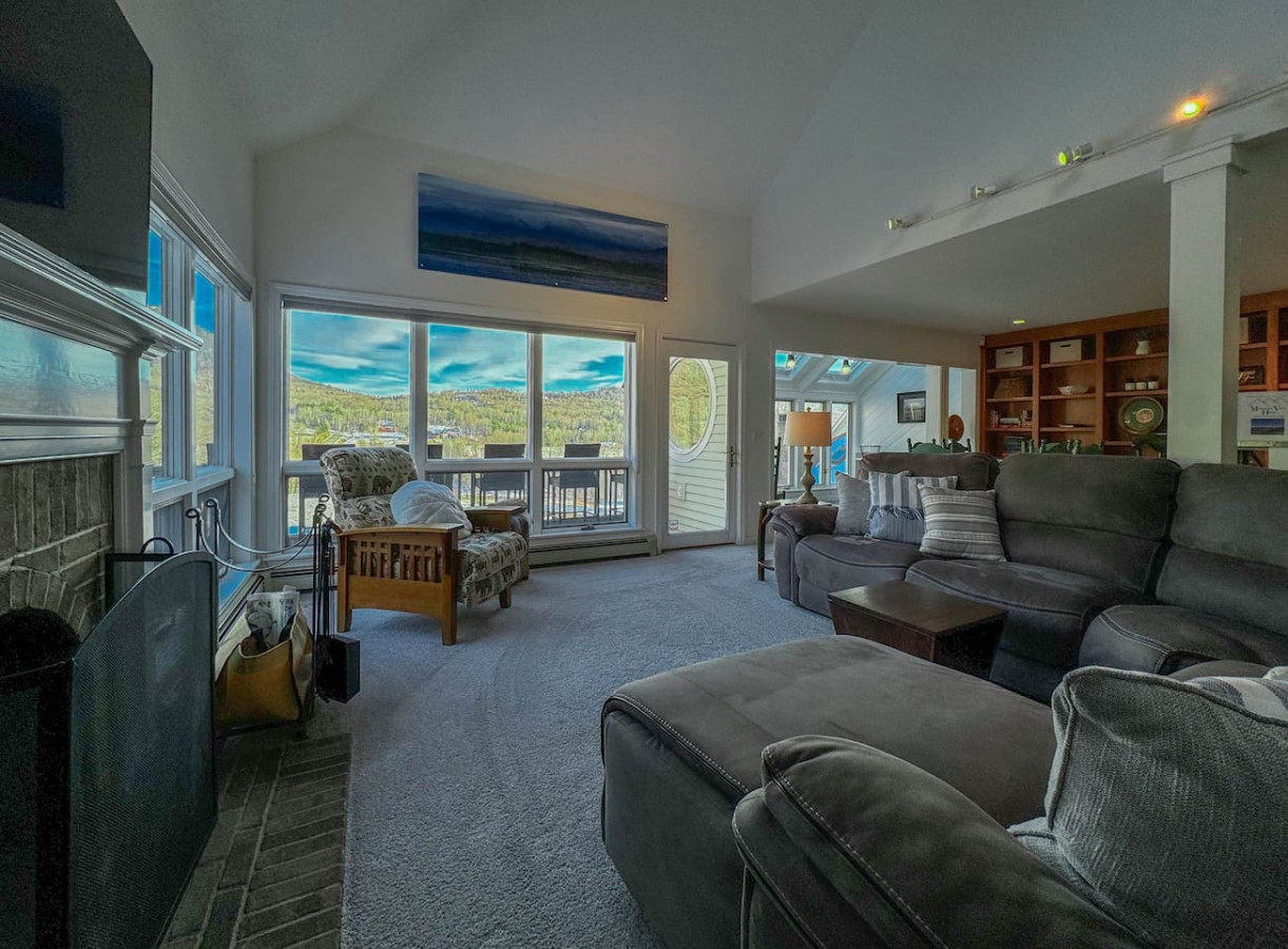 mountain-view-haus-4-season-fun-on-black-mountain-+-amazing-views-ac/