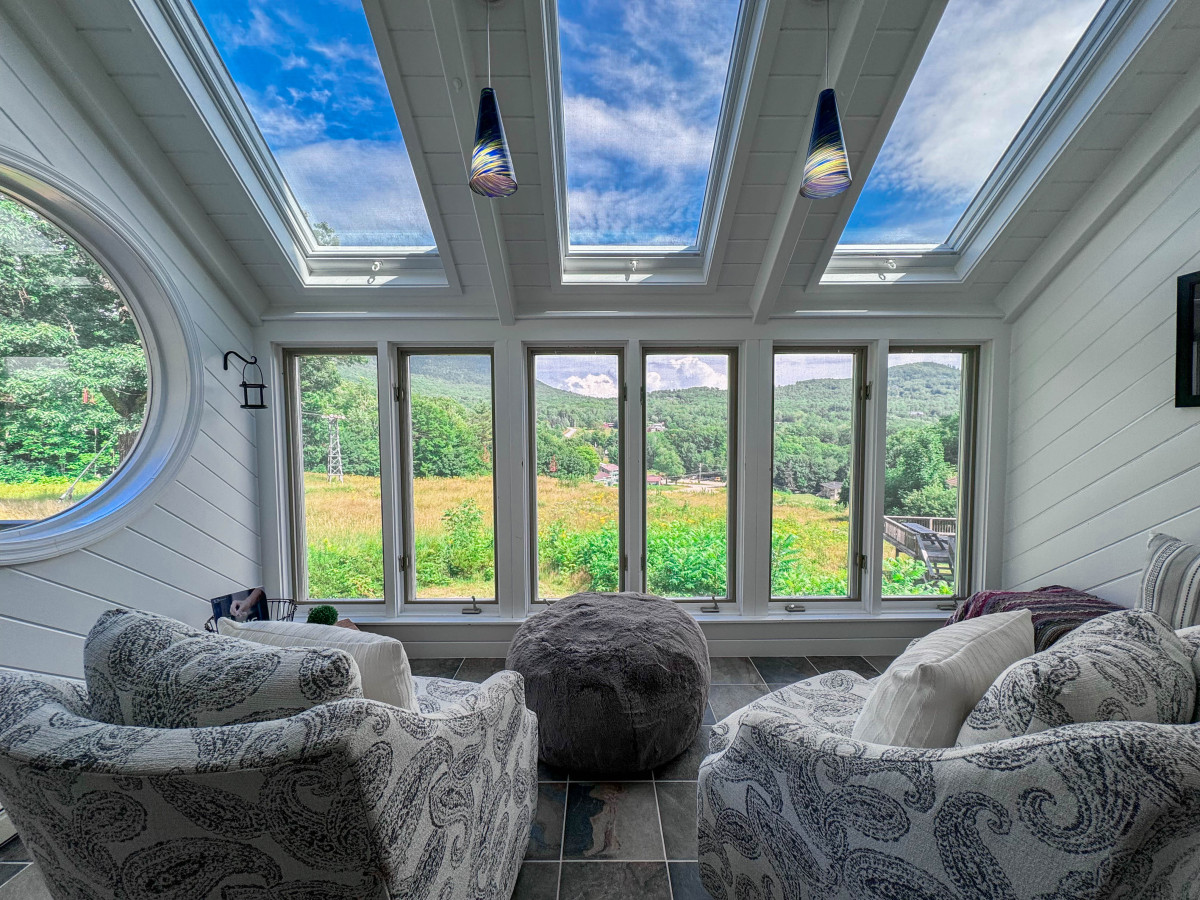 mountain-view-haus-4-season-fun-on-black-mountain-+-amazing-views-ac/