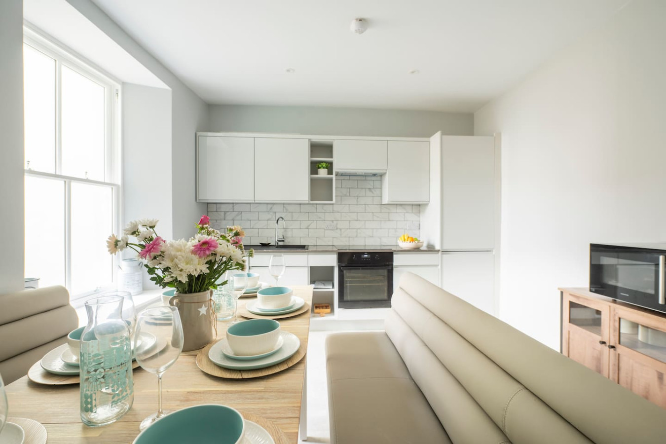 Stylish Tenby Townhouse – Steps from the Beach