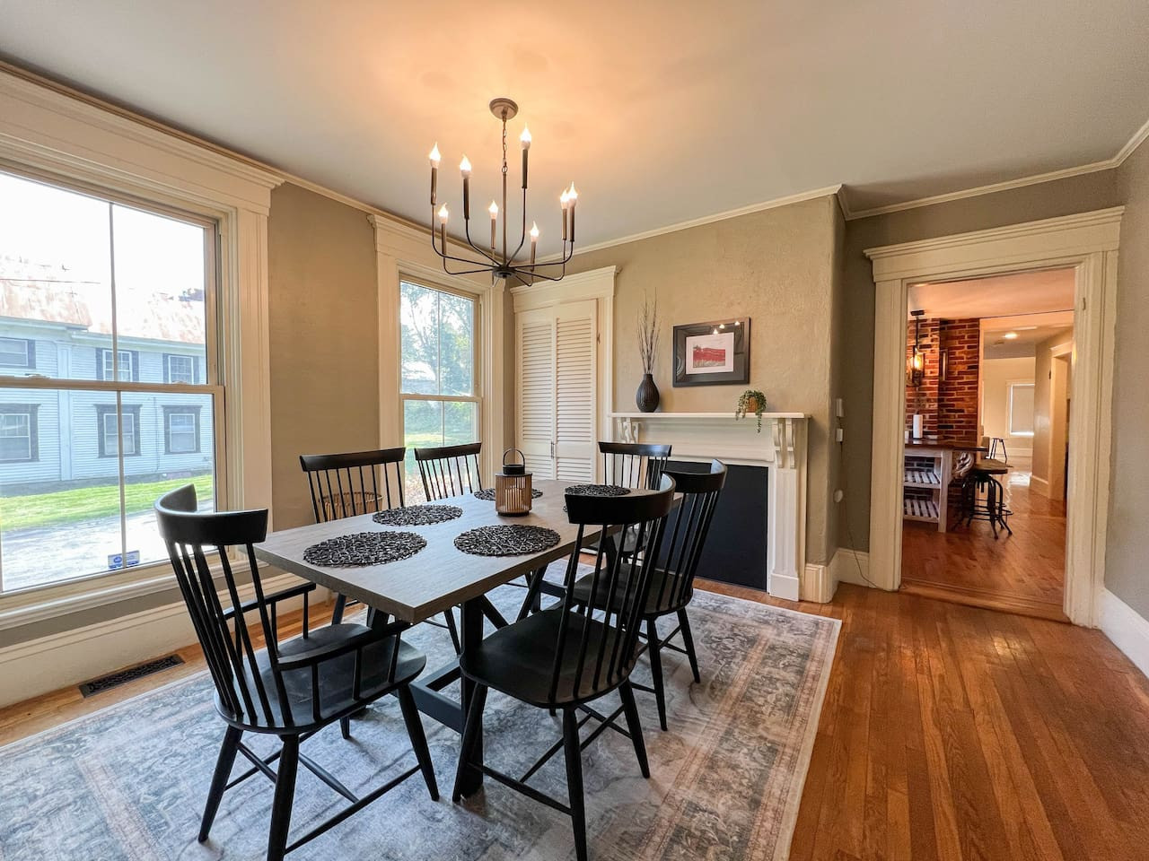Fowler Farmhouse | Downtown | Beach | Hot tub +Bar