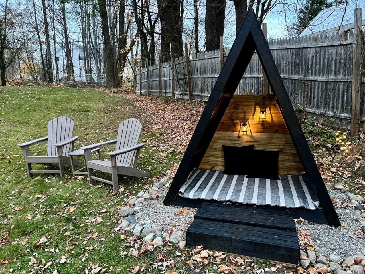 Fowler Farmhouse | Downtown | Beach | Hot tub +Bar