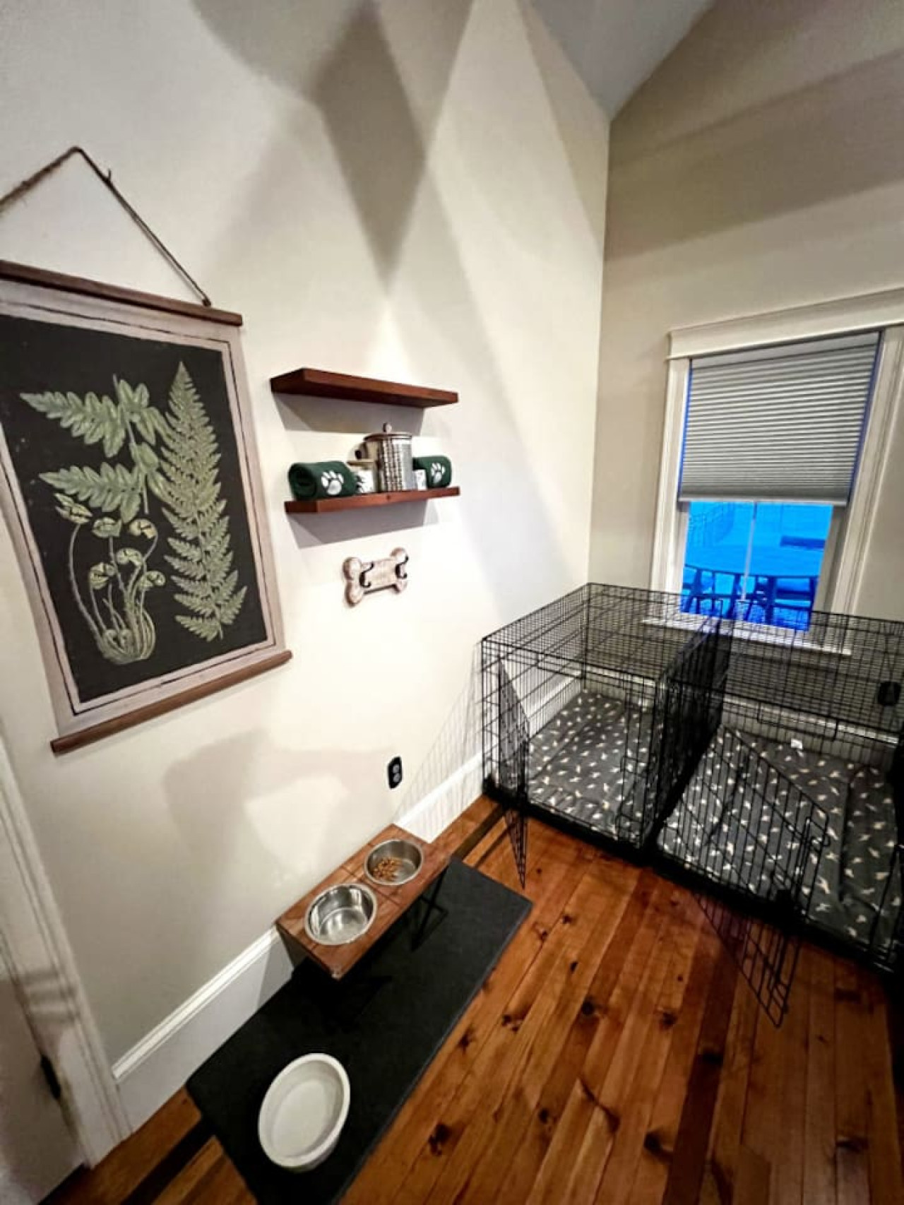 Fowler Farmhouse | Downtown | Beach | Hot tub +Bar