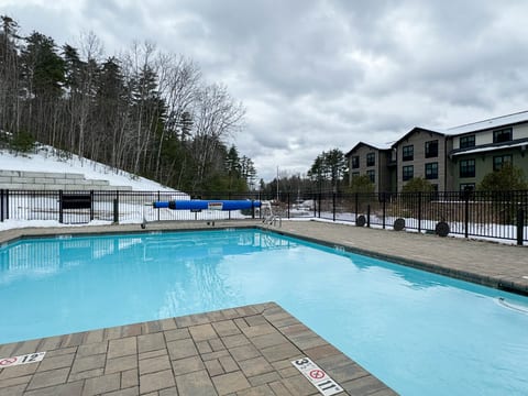 Luxe Ski In/Out | Pool, Hot tub, Hiking, N. Conway