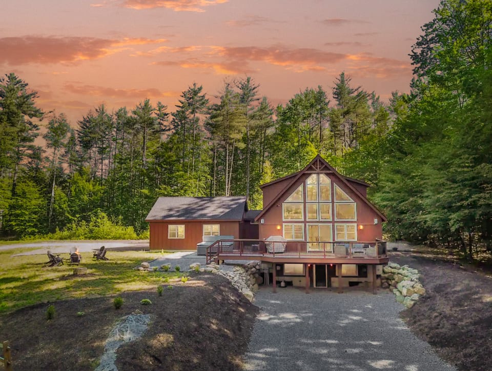 Bear Mountain House | Luxury, Hot Tub, Fireplace - Intervale