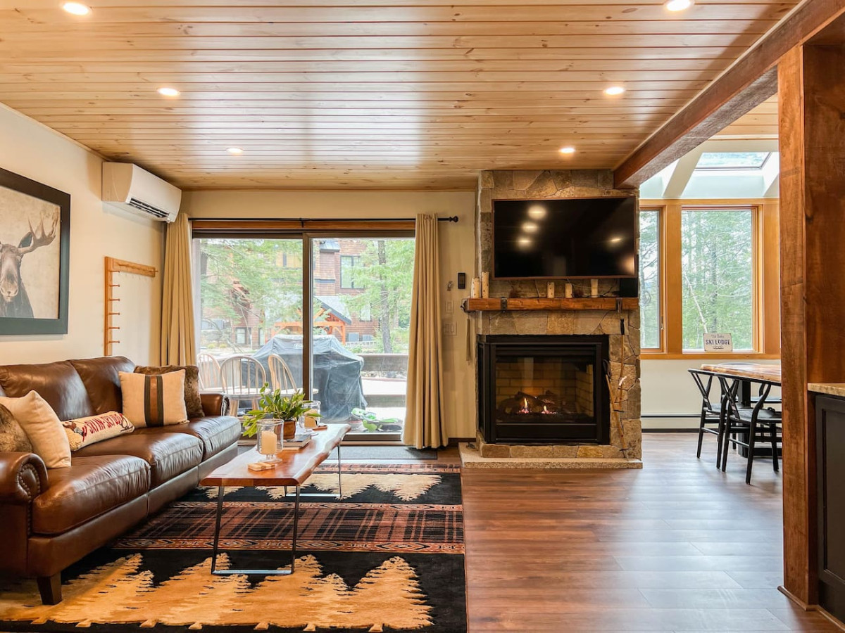 Luxury Attitash Mountainside Home, Rivers + Mtns!