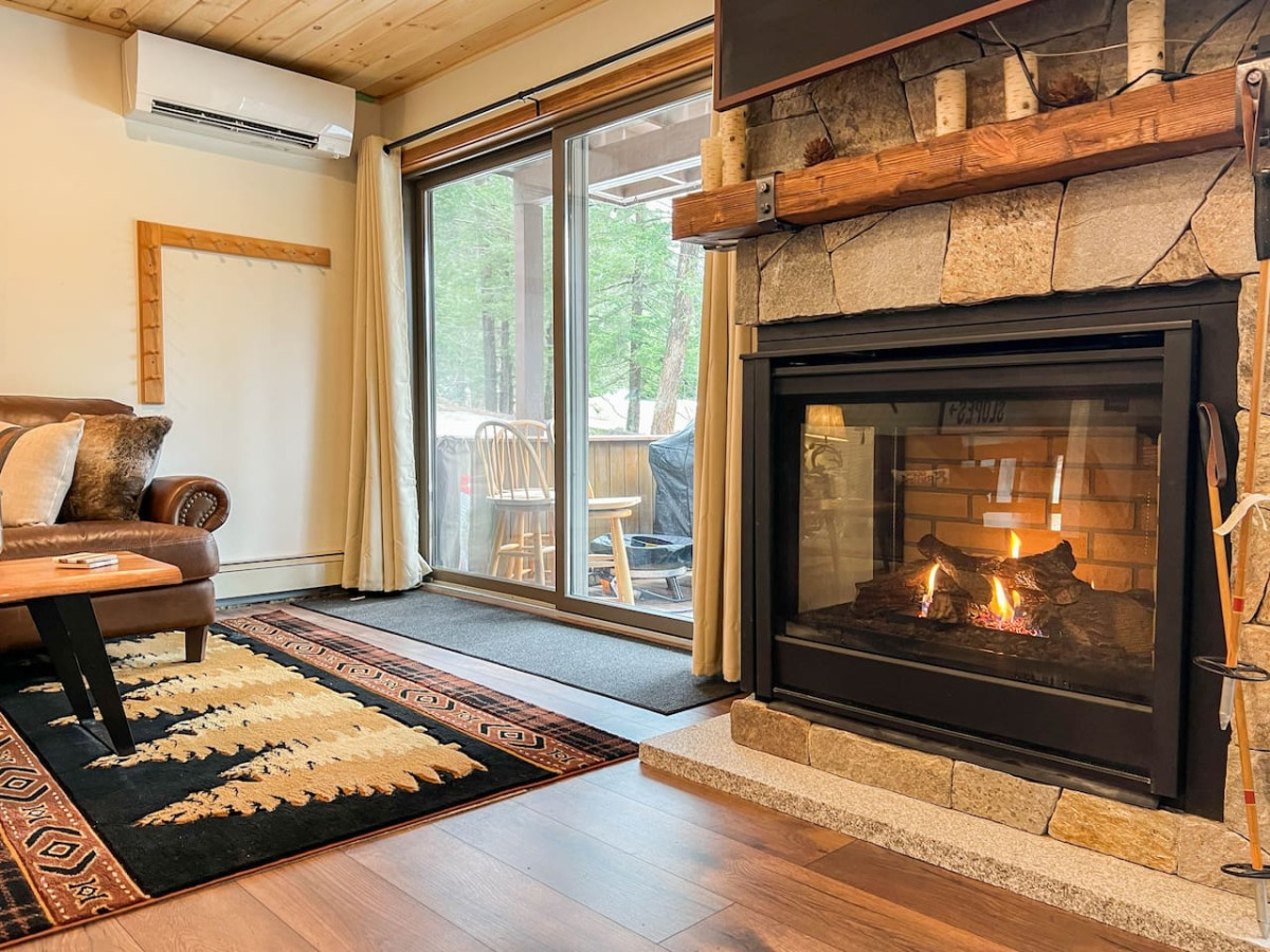 Luxury Attitash Mountainside Home, Rivers + Mtns!