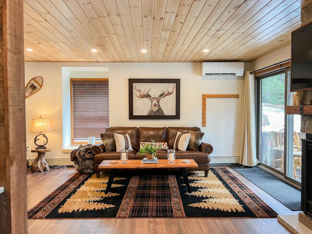 Luxury Attitash Mountainside Home, Rivers + Mtns!