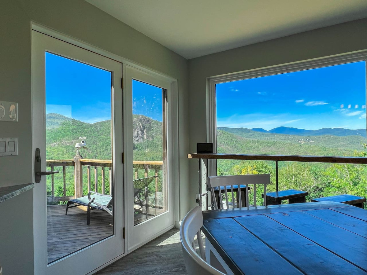 Relaxing Mountaintop Escape | Breathtaking Views!