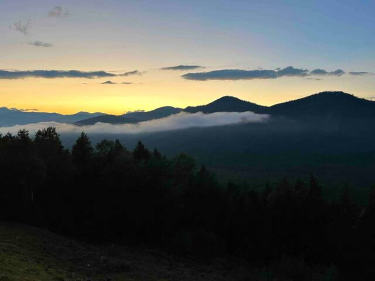 Relaxing Mountaintop Escape | Breathtaking Views!
