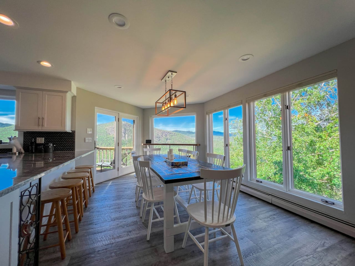 Relaxing Mountaintop Escape | Breathtaking Views!