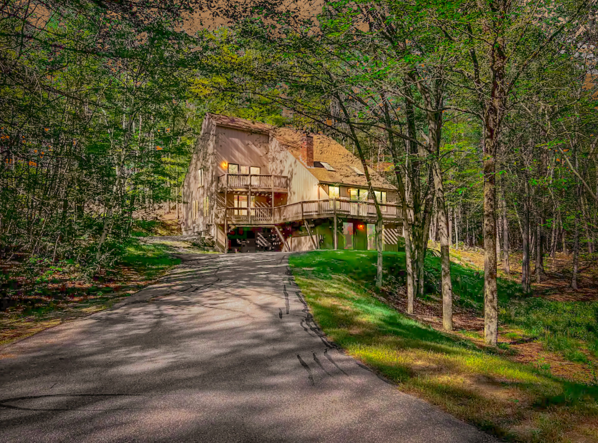 Spacious 5 Bedroom N. Conway Home | Best Location!