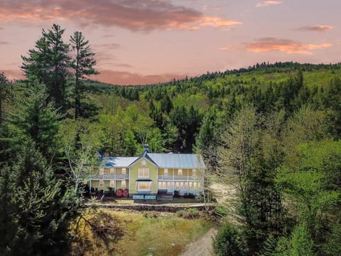 The Historic Wolfville Mountain Home | Sleeps 25