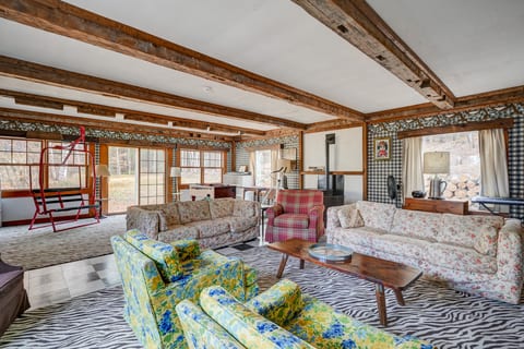 The Historic Wolfville Mountain Home | Sleeps 25