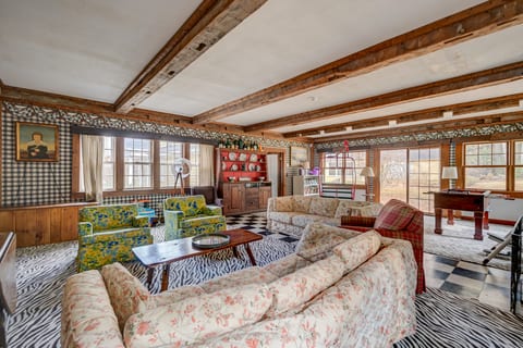 The Historic Wolfville Mountain Home | Sleeps 25