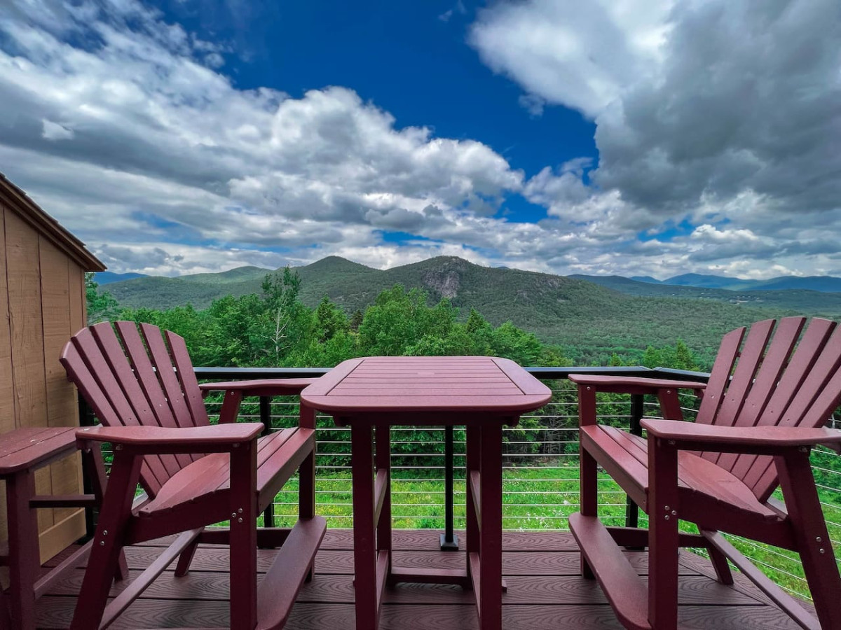 Serene Mountaintop Escape | Best Views in Bartlett