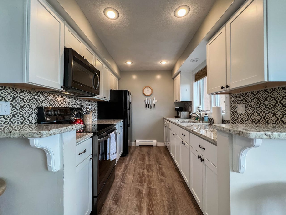 Serene Mountaintop Escape | Best Views in Bartlett