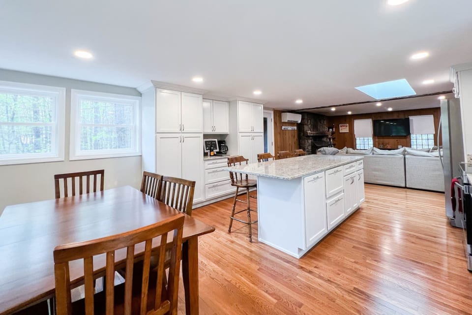 Spacious North Conway Home | Close to everything! - North Conway