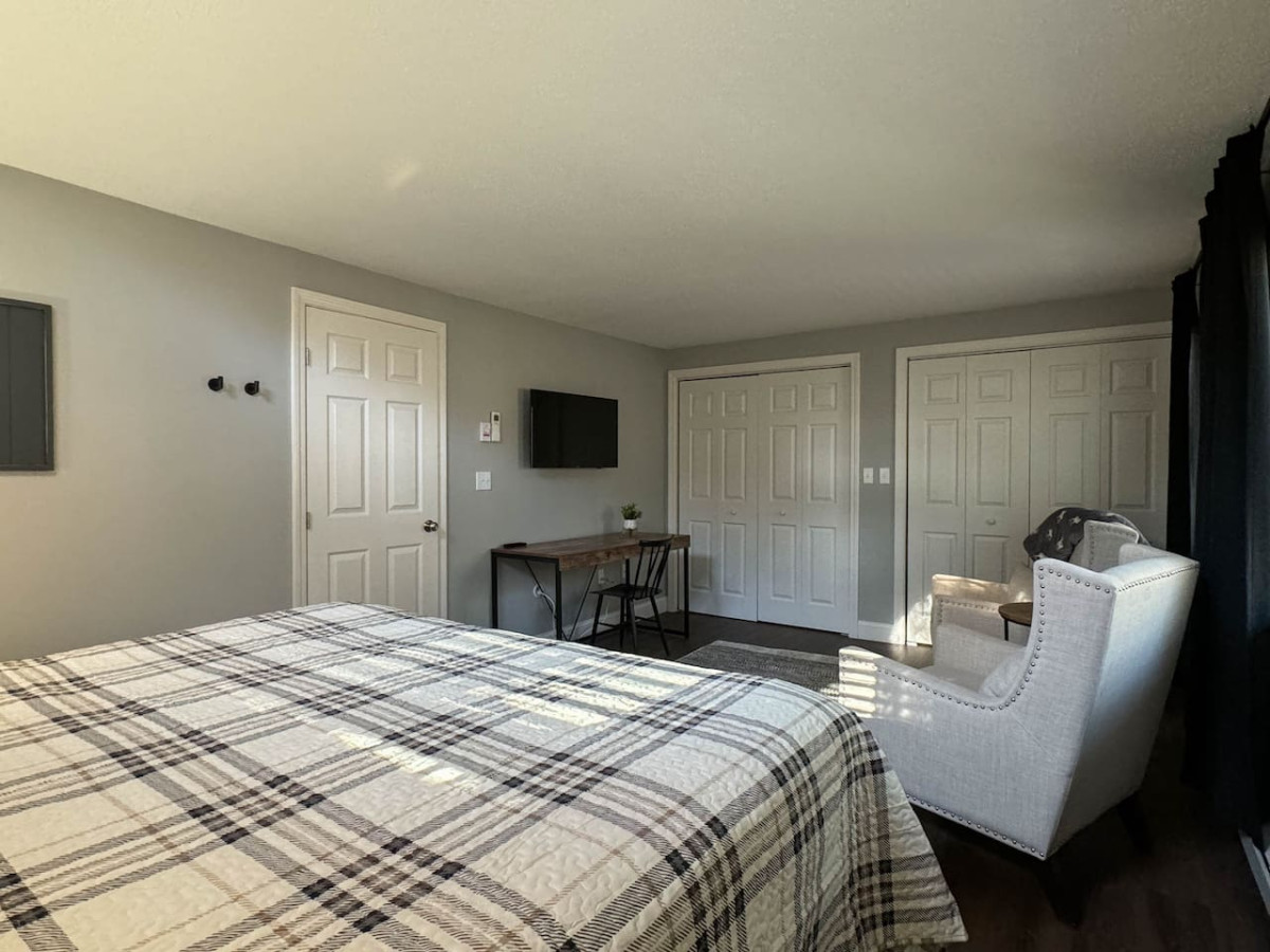 Hawk Hideaway | Incredible Location | Fireplace - North Conway Hawk Hideaway | Incredible Location | Fireplace - North Conway