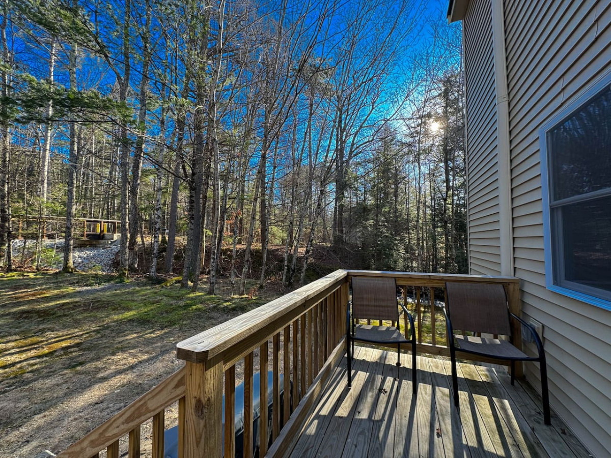 Hawk Hideaway | Incredible Location | Fireplace - North Conway Hawk Hideaway | Incredible Location | Fireplace - North Conway
