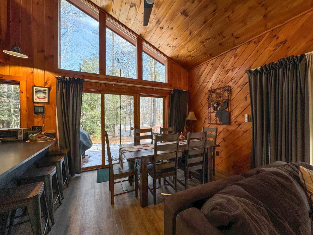 stonewood-lodge-or-lake-access-or-arcade-game-room/