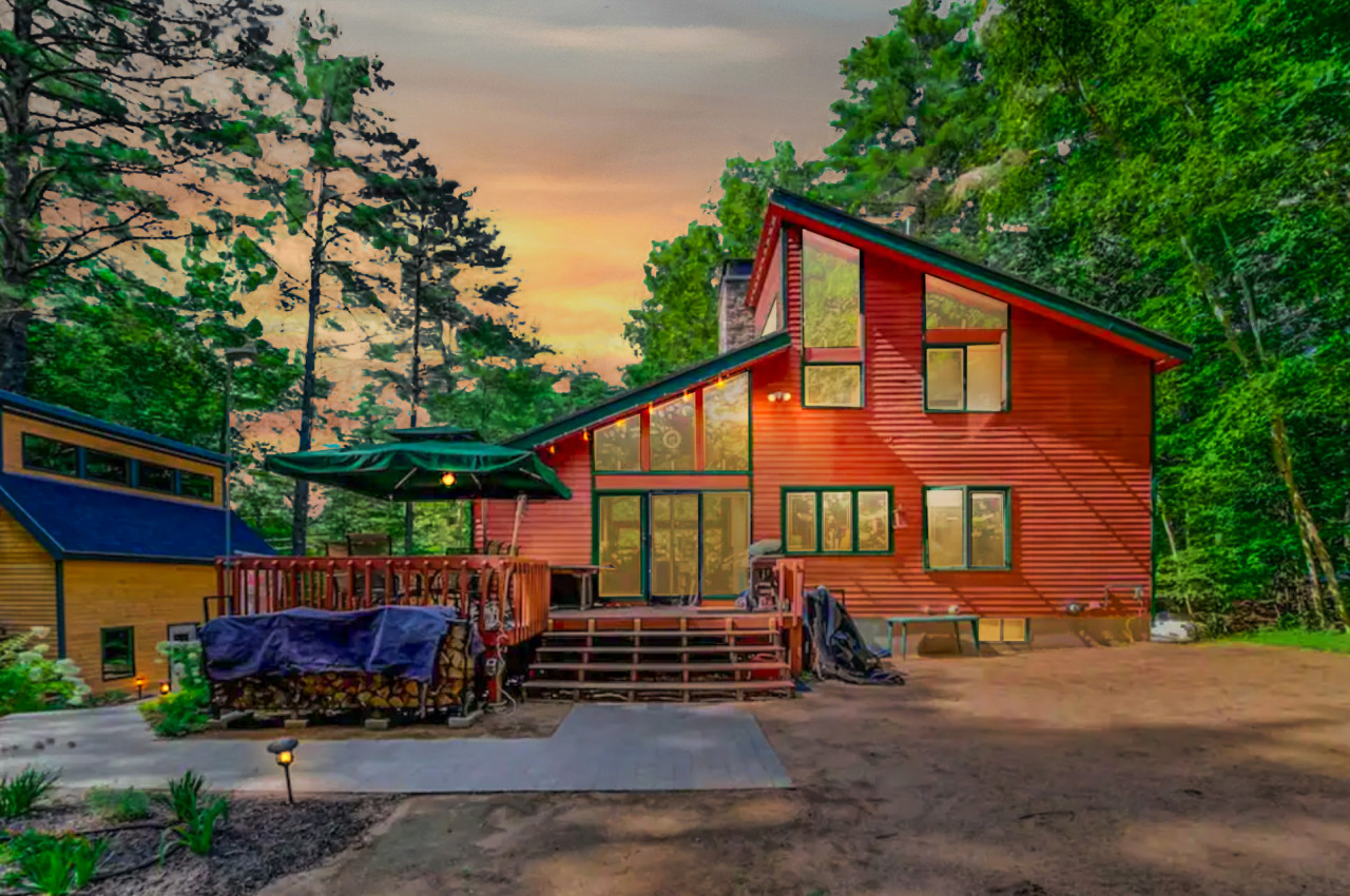 stonewood-lodge-or-lake-access-or-arcade-game-room/