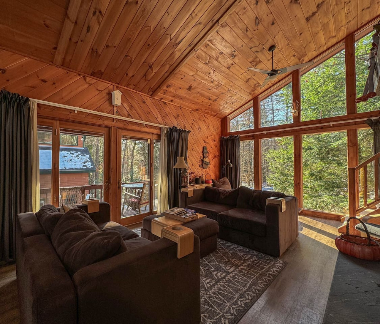 stonewood-lodge-or-lake-access-or-arcade-game-room/