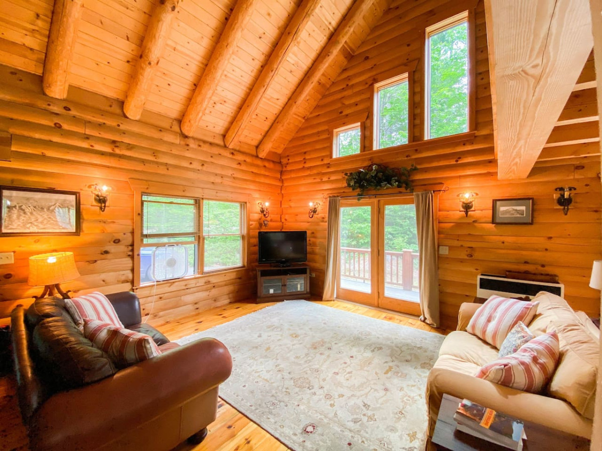The Blissful Mountain Getaway Cabin | Private Pool