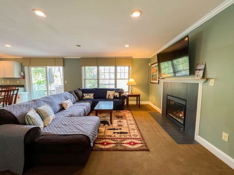 Gorgeous North Conway Home | 5 Min to Downtown