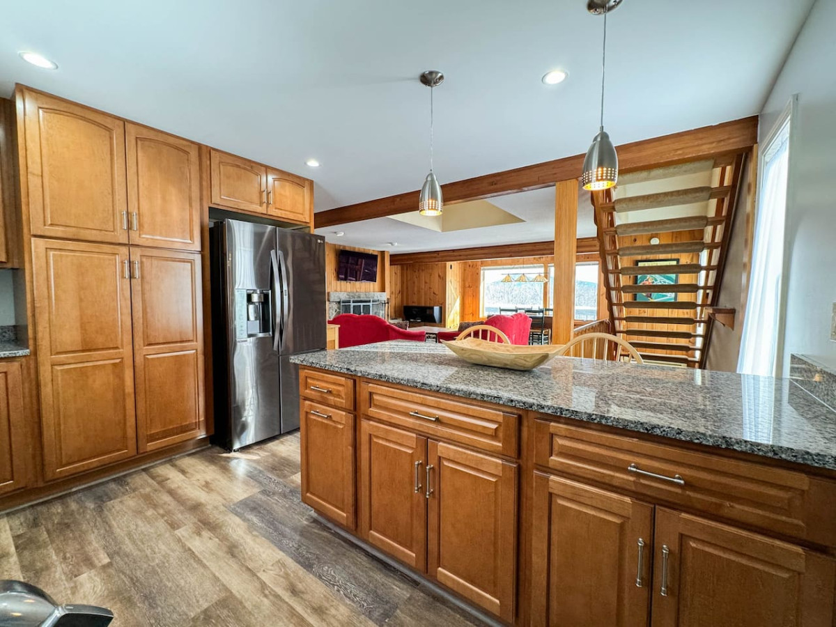East Ledge Lodge | Views, Pool Table, Spacious