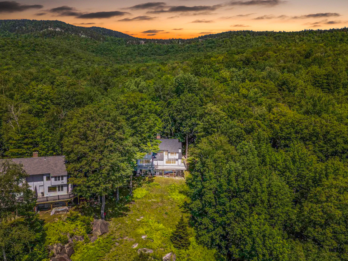 East Ledge Lodge | Views, Pool Table, Spacious