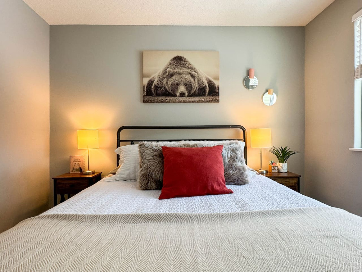 The Hawk Haven | Spacious, Game Room, Trail Access - North Conway The Hawk Haven | Spacious, Game Room, Trail Access - North Conway