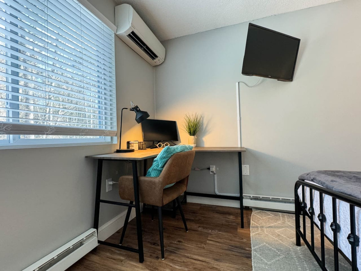 The Hawk Haven | Spacious, Game Room, Trail Access - North Conway The Hawk Haven | Spacious, Game Room, Trail Access - North Conway